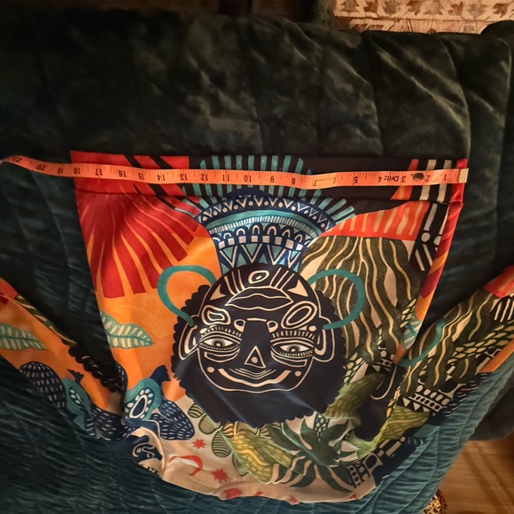 Colorful Graphic Sweatshirt - Picture 4 of 9